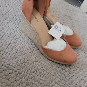 Old navy wedge, the real color is dusty rose